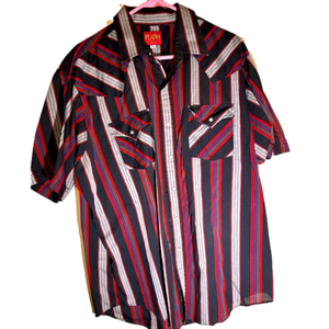Vintage men’s Plains Western Wear short sleeve pearl snap shirt.